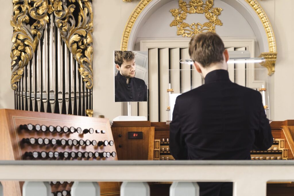 Uhlig Organist